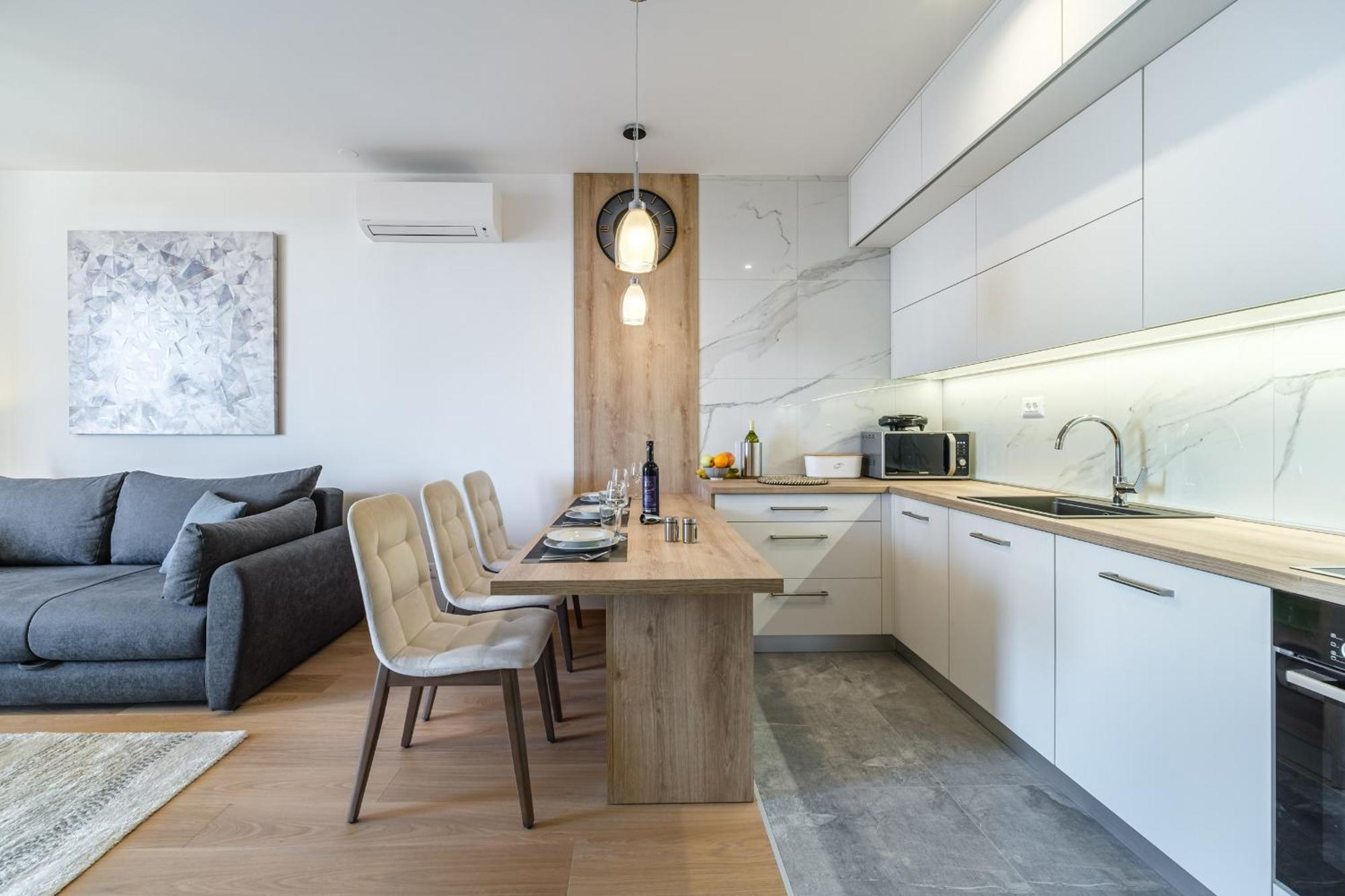With Wifi - 22132 Apartment Split